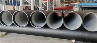 Ero pallografiittiraudan vedensyöttöputkien ja viemäriputkien välillä